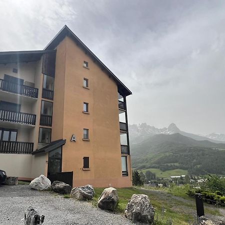 Terrasse Adroit T2 Barcelonnette - Wi-Fi Gratuit - 7 Couchages Apartman Kültér fotó